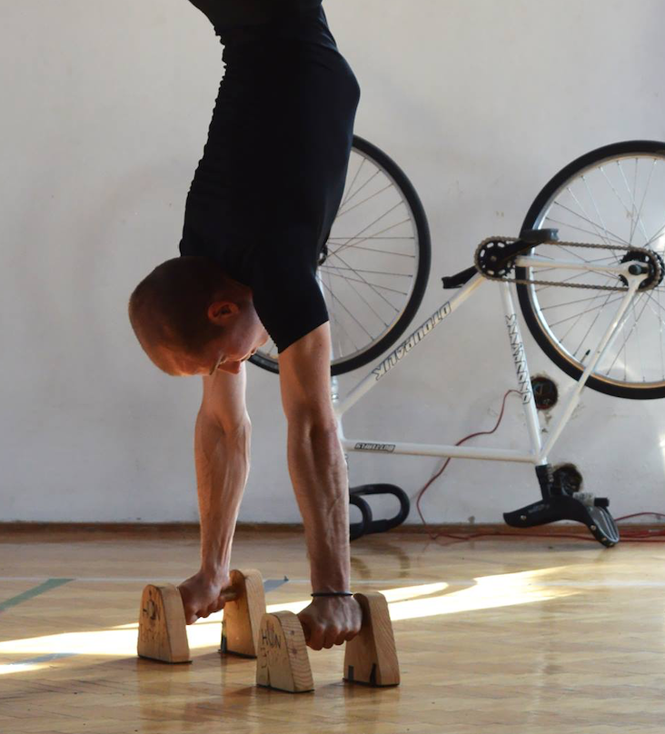 Handstandtraining motiviert